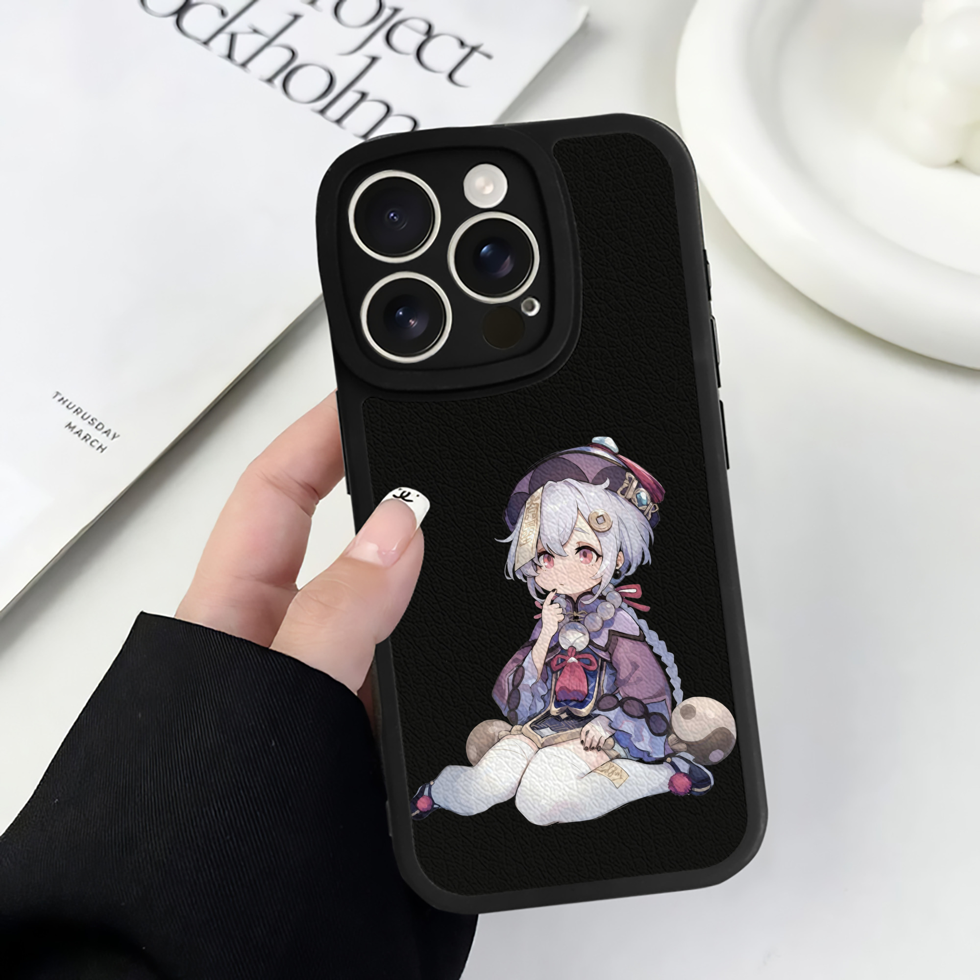 げんし神 七七 なな  genshin Nana 【iPhone 16シリーズ対応】シリコンスマホケース（レザー調） 材質：シリコン
